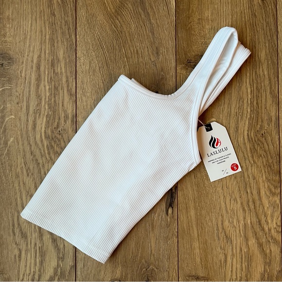 NWT Laslulu White Cropped Top - Picture 1 of 4